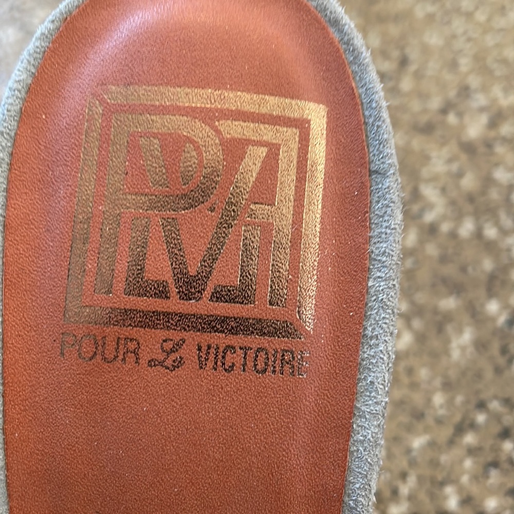 Heels - Picture 6 of 6
